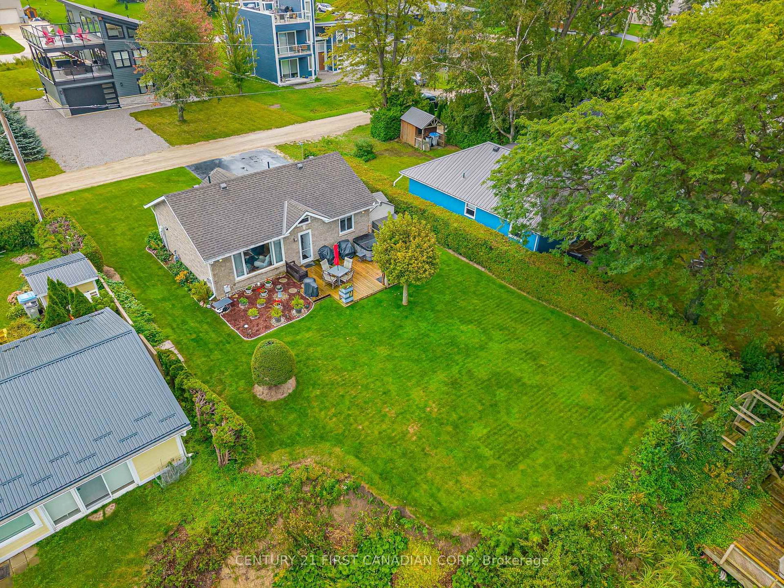 71871 Sunview Avenue • Bluewater, ON photo 43