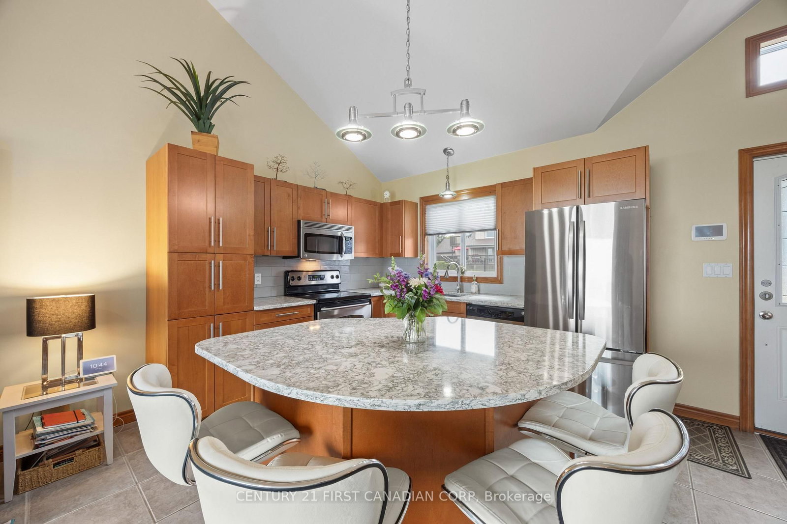 71871 Sunview Avenue • Bluewater, ON photo 8