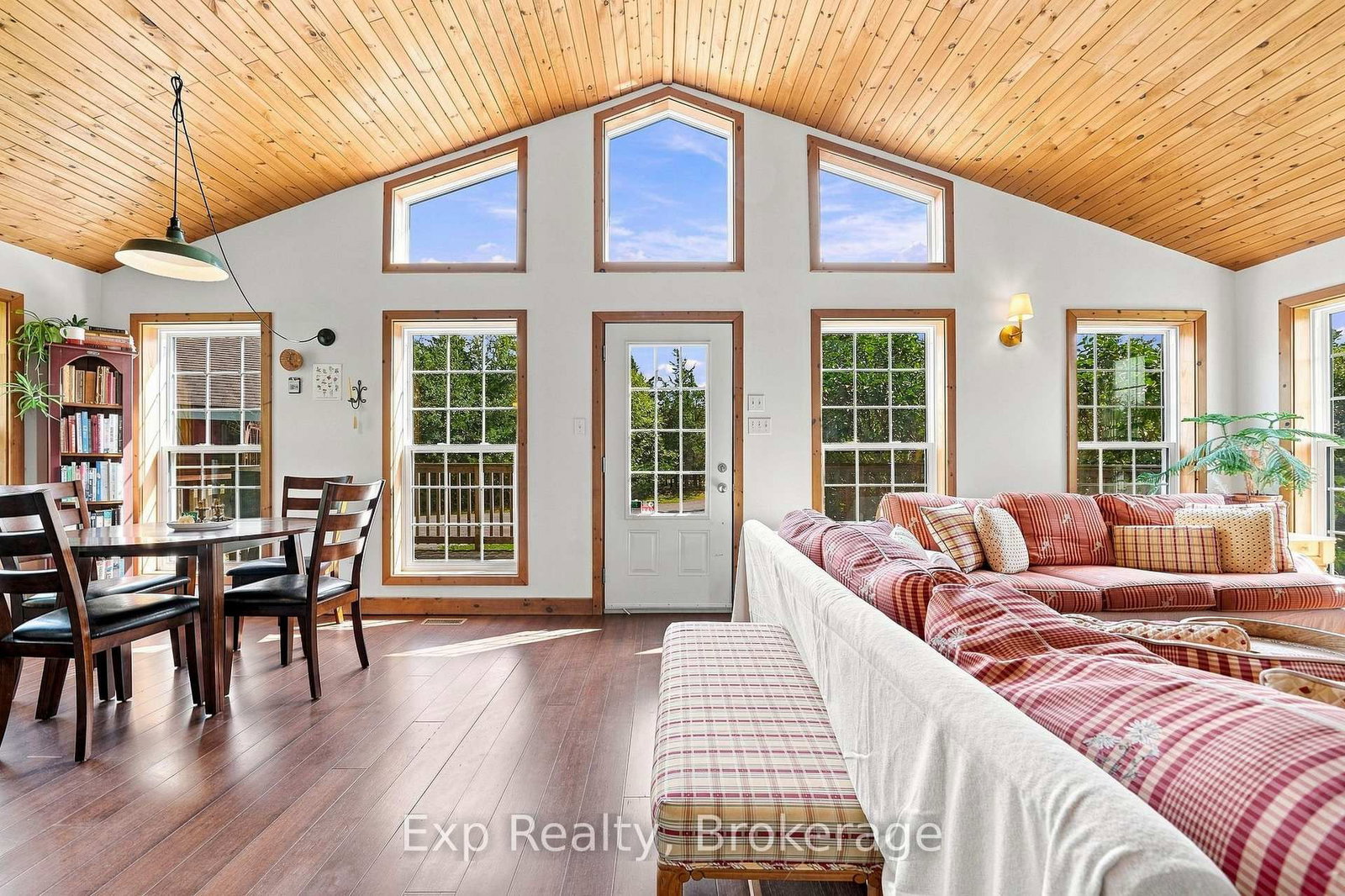 1358 County Road 24 Road • Prince Edward County, ON photo 10