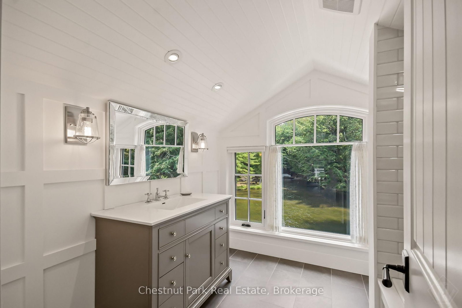1160 Eilean Gowan Island • Bracebridge, ON photo 38