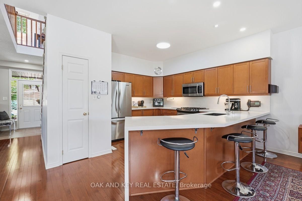 1269 Birchwood Drive • London South, ON photo 12