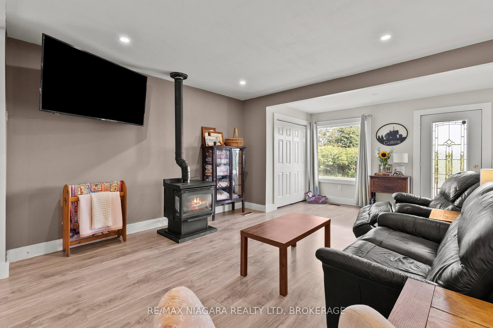 702 Main Street • Port Colborne, ON photo 13