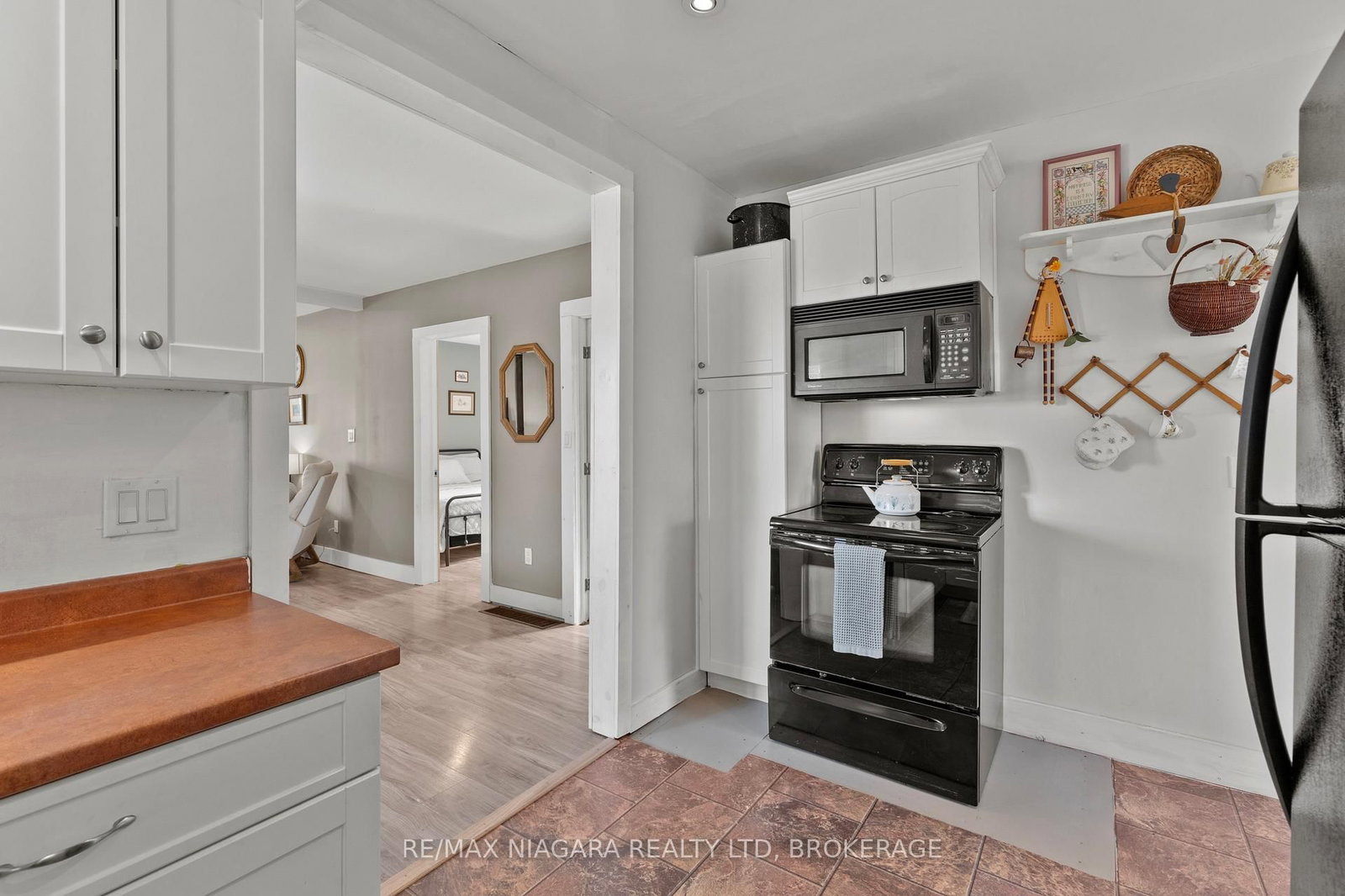 702 Main Street • Port Colborne, ON photo 21