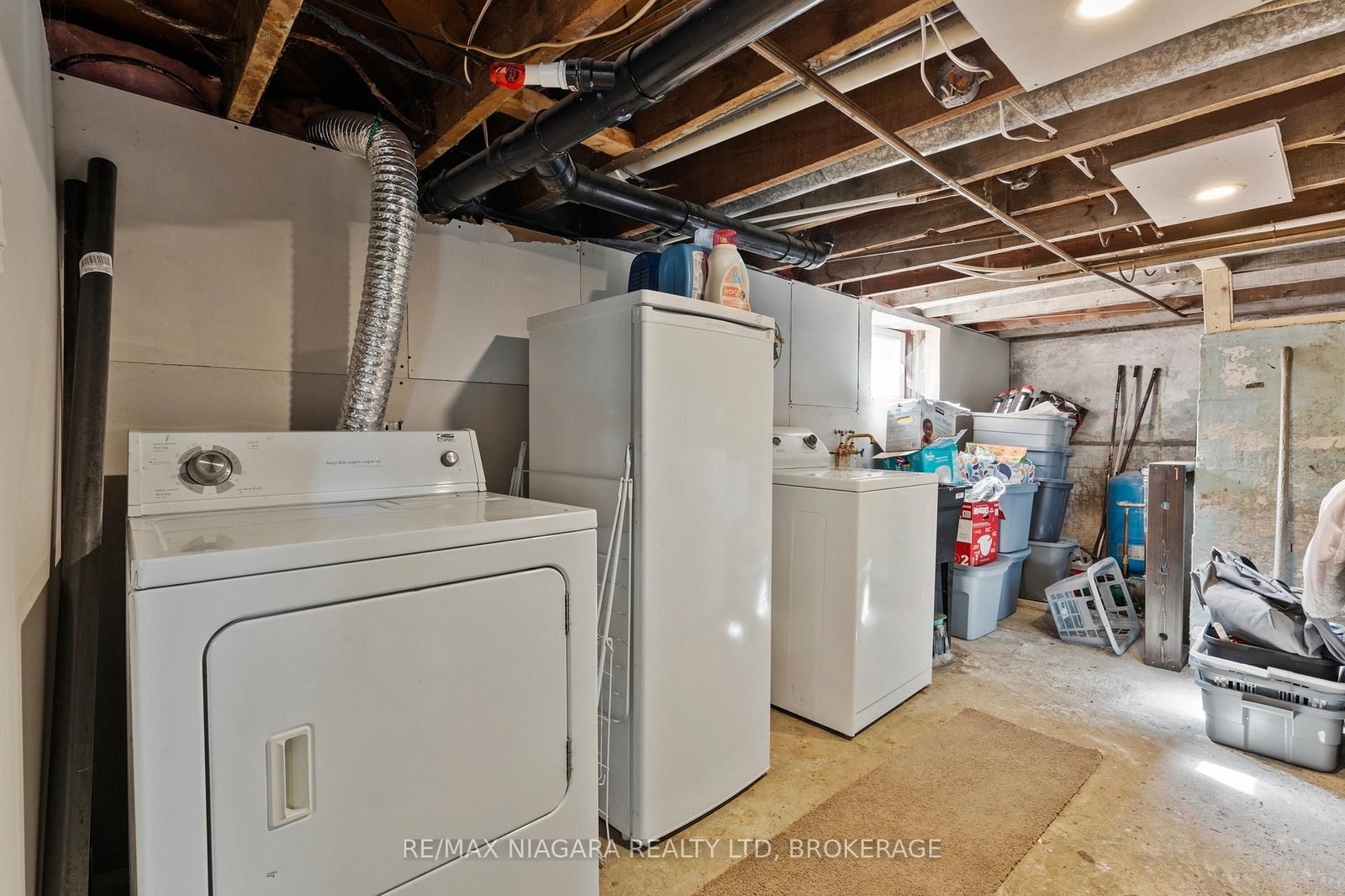 702 Main Street • Port Colborne, ON photo 36