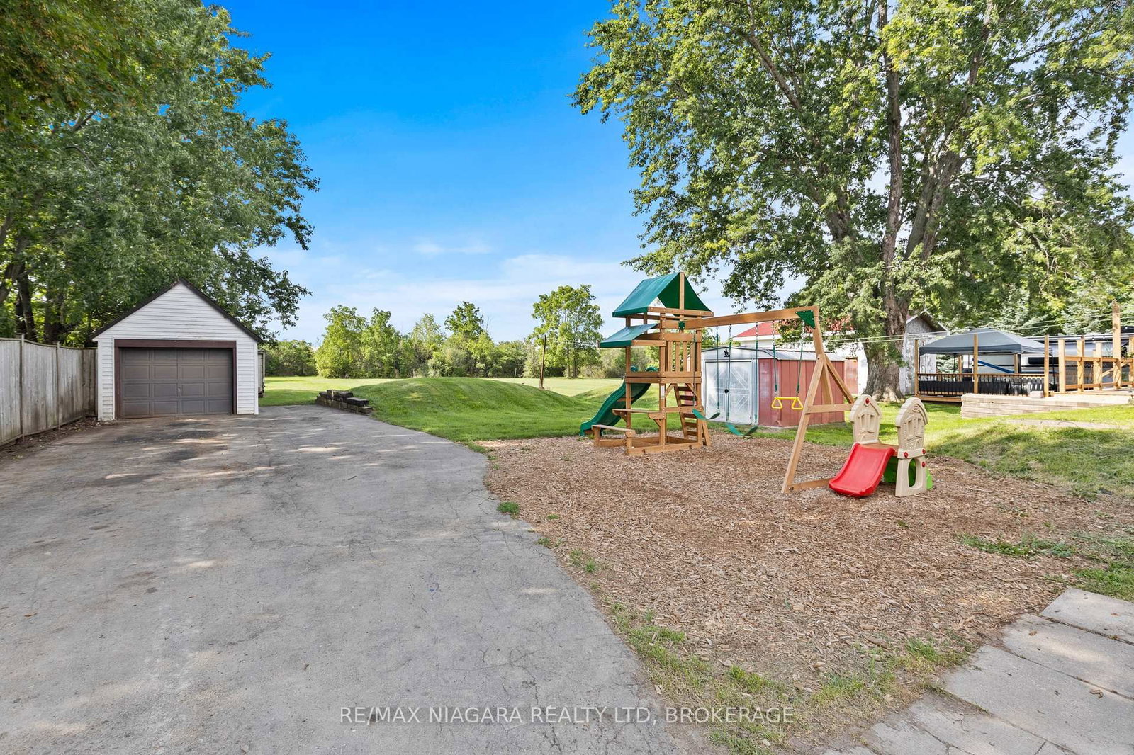 702 Main Street • Port Colborne, ON photo 41
