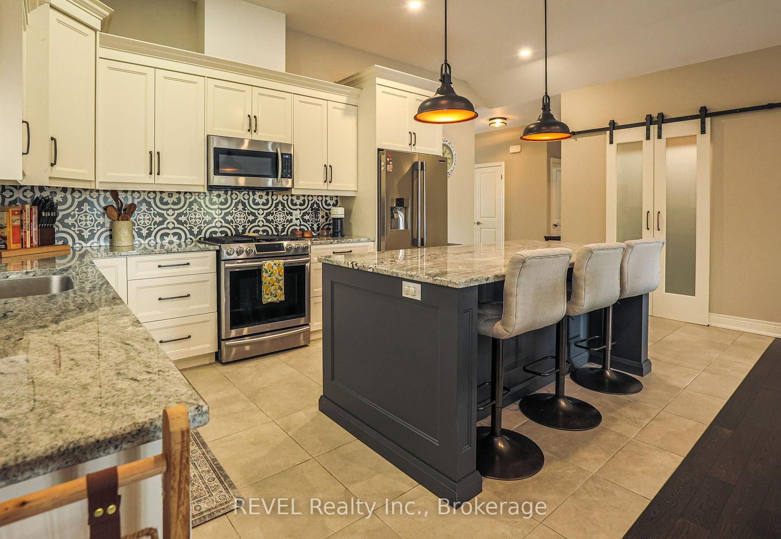 15 Willowbrook Drive • Welland, ON photo 13