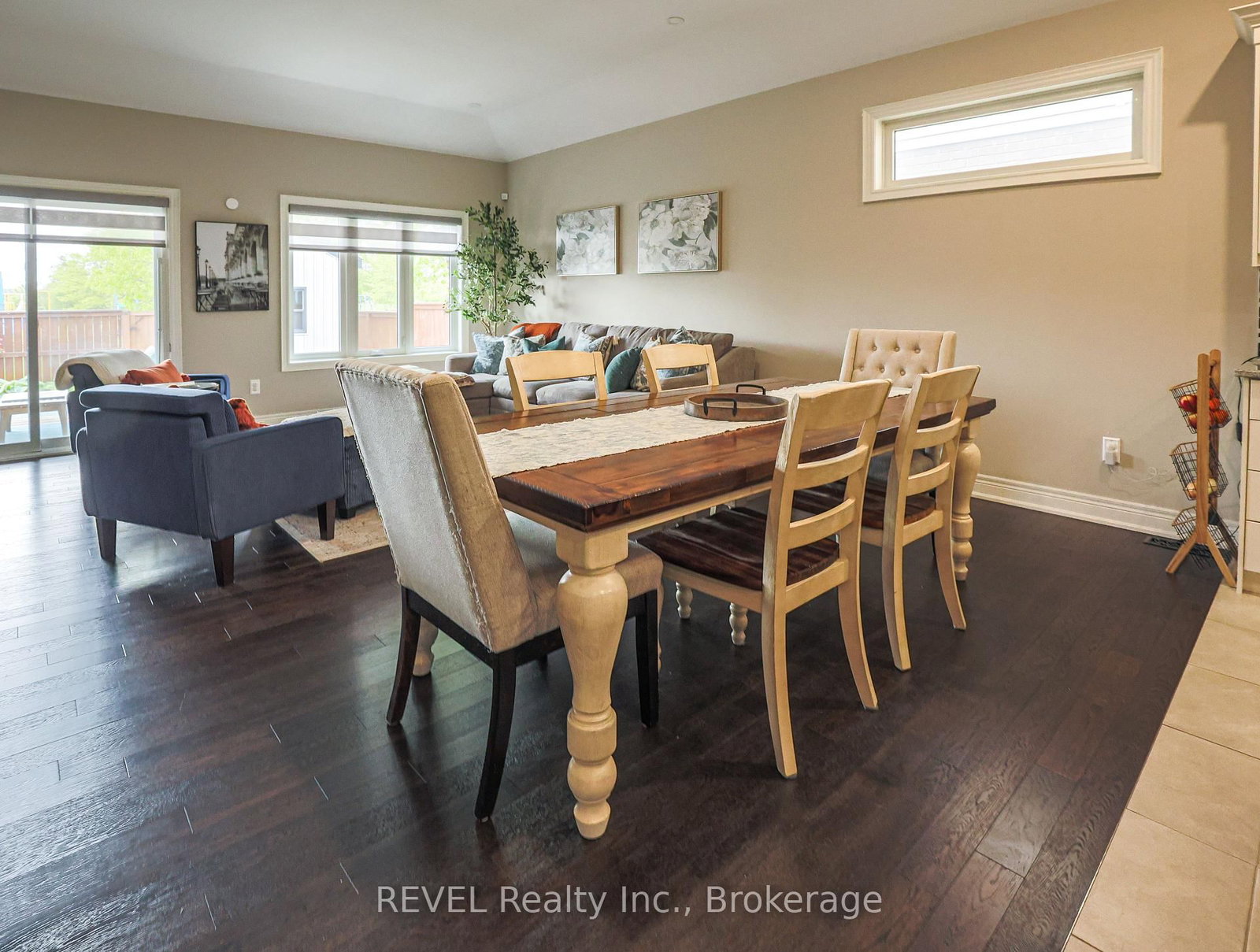 15 Willowbrook Drive • Welland, ON photo 16