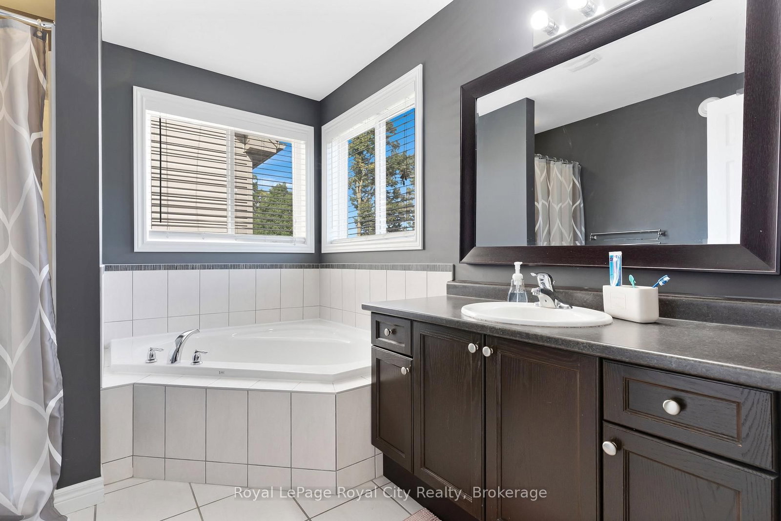 96 Timber Creek Crescent • Cambridge, ON photo 27