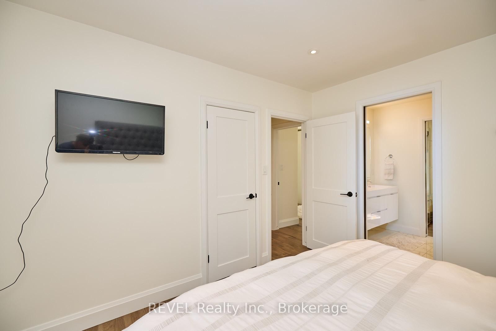 38 BRIARSDALE Drive • St. Catharines, ON photo 16