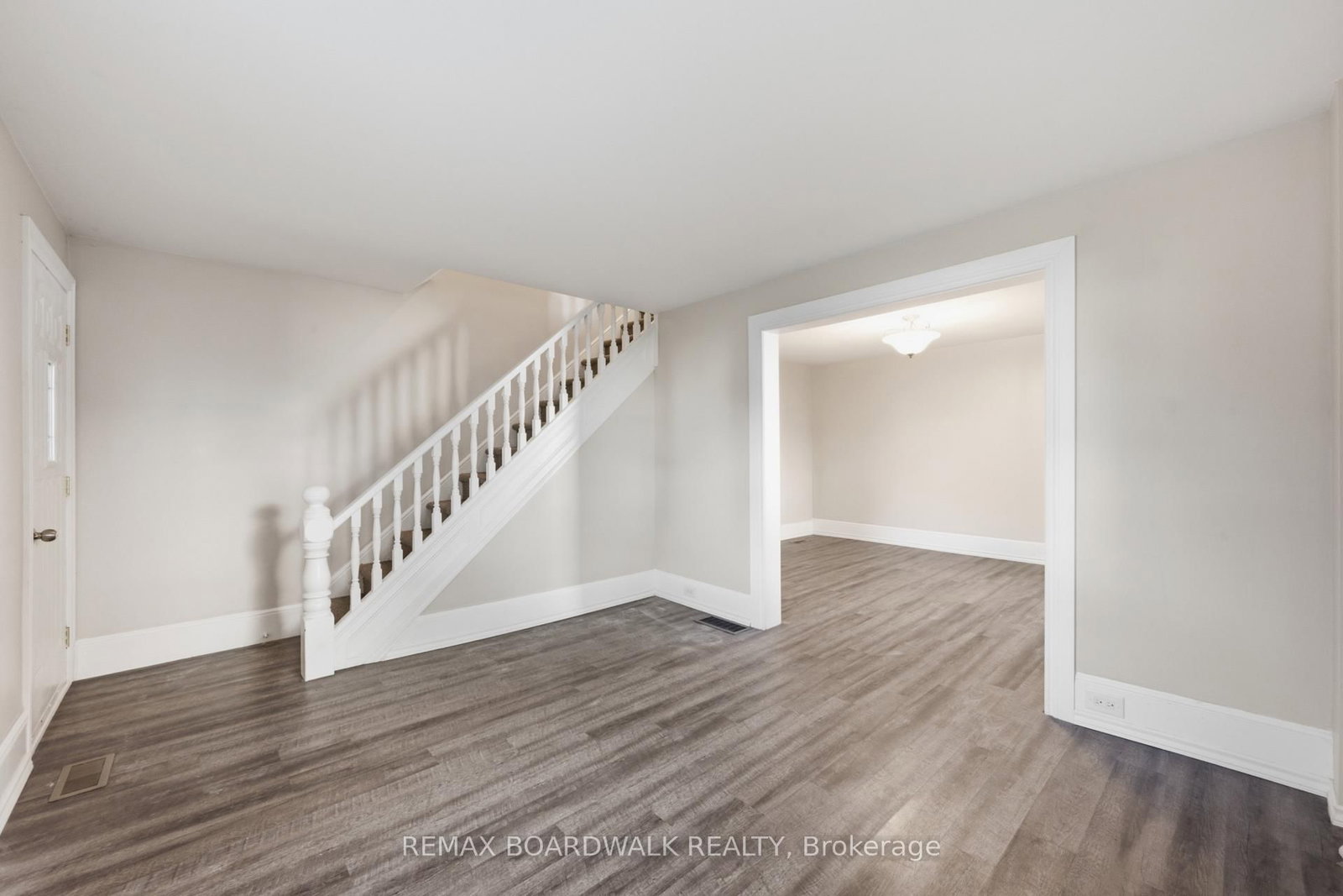 390-394 Hyde Street • Prescott, ON photo 17
