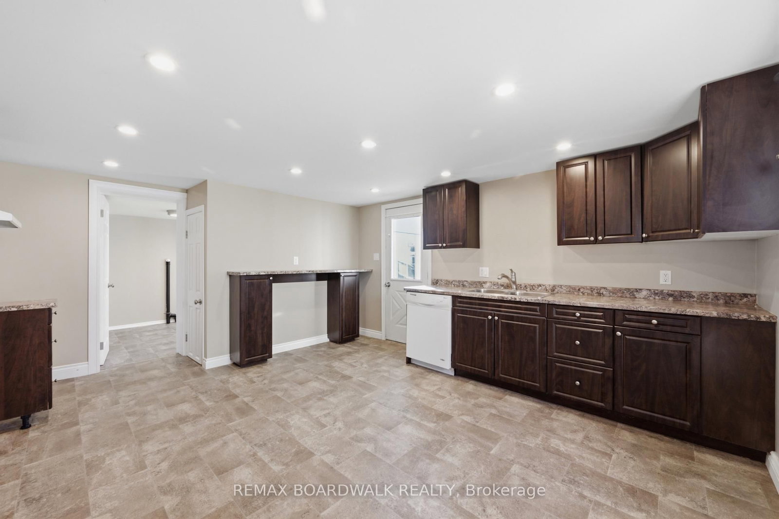 390-394 Hyde Street • Prescott, ON photo 22