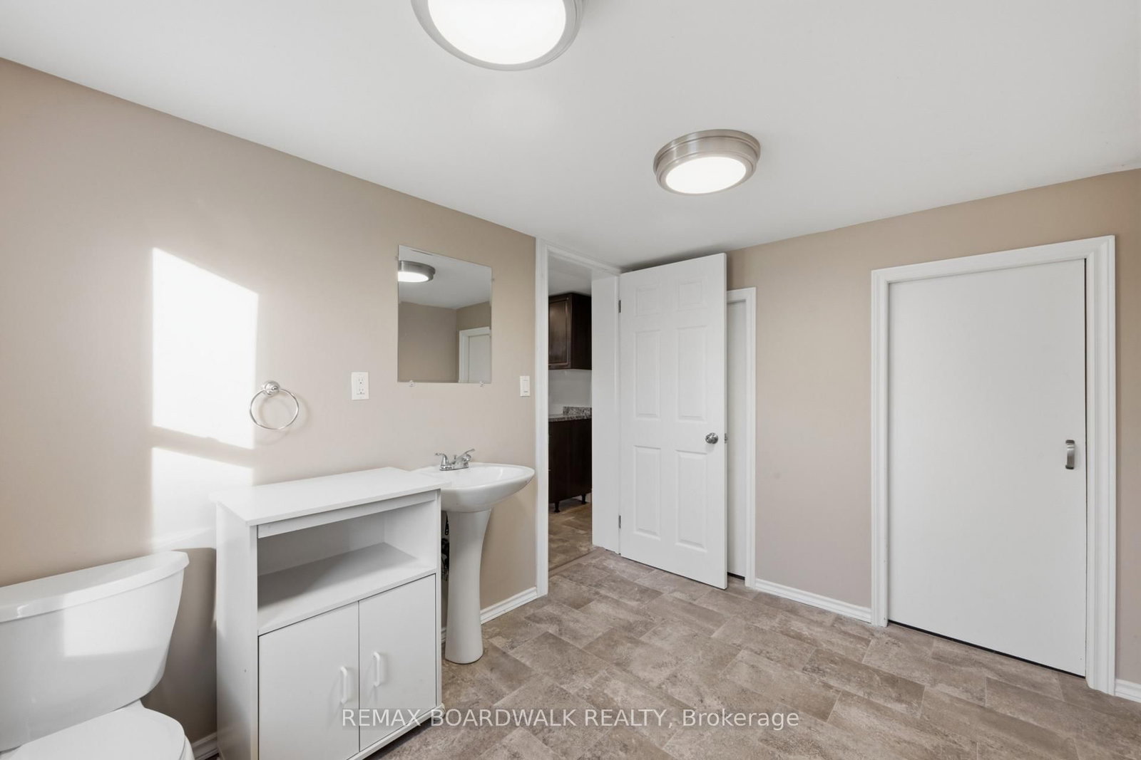 390-394 Hyde Street • Prescott, ON photo 25