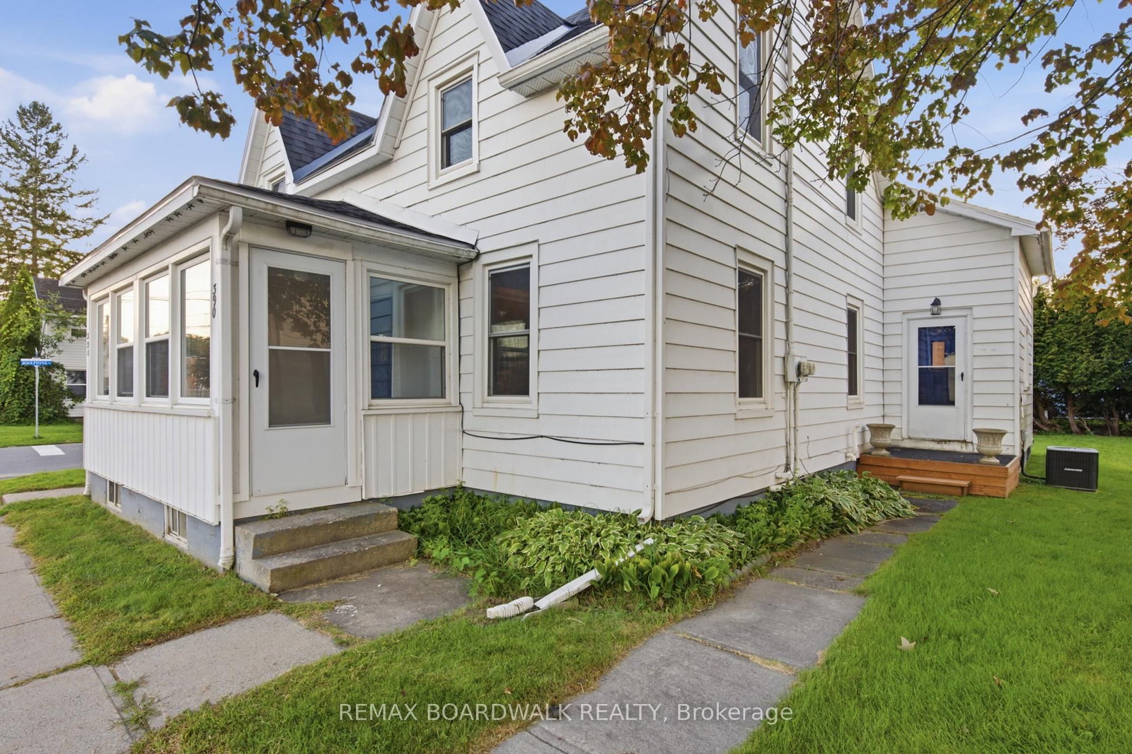 390-394 Hyde Street • Prescott, ON photo 4