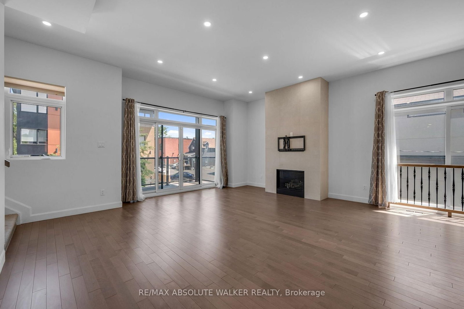 10 Chapleau Avenue • #A • Ottawa, ON photo 12