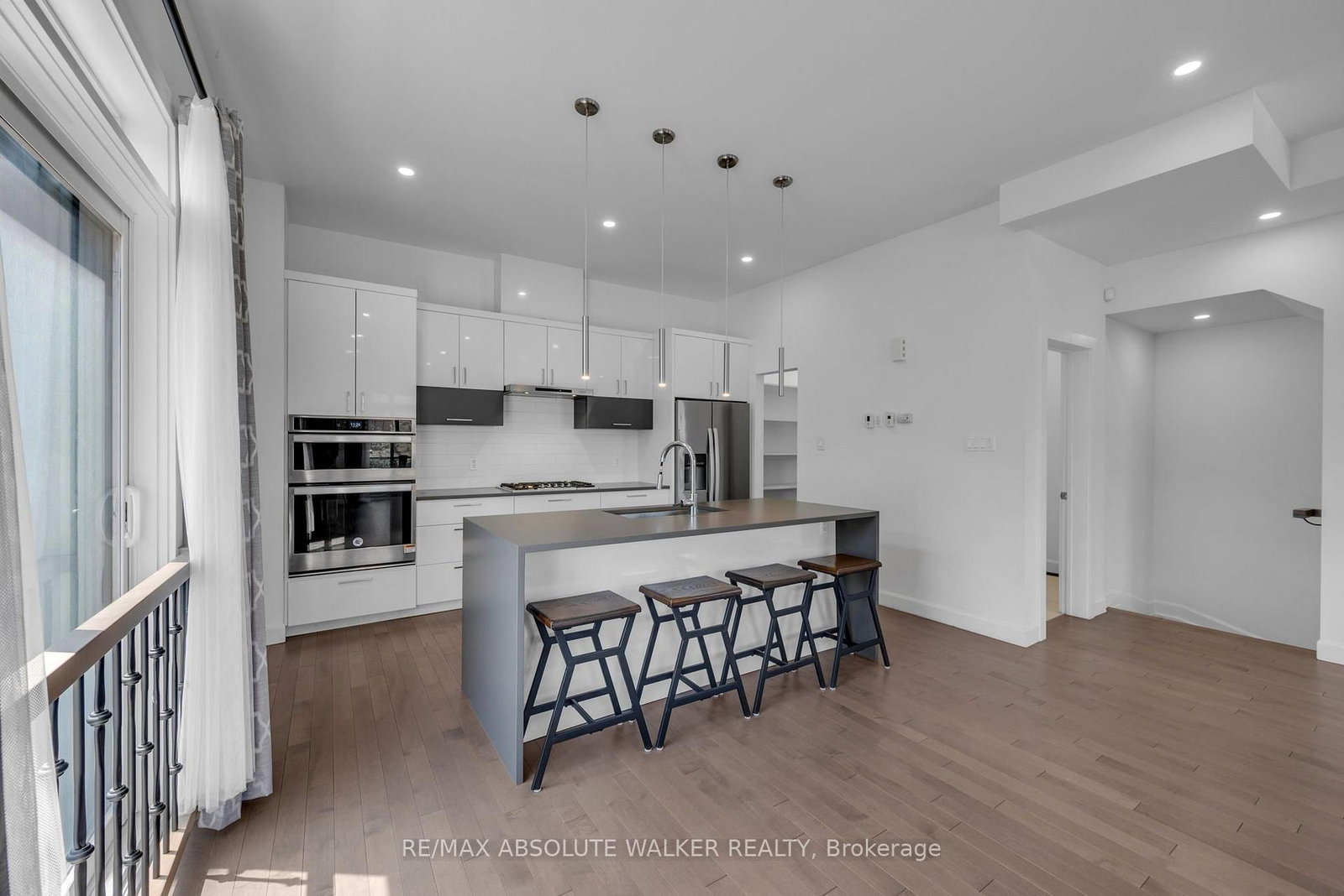 10 Chapleau Avenue • #A • Ottawa, ON photo 16