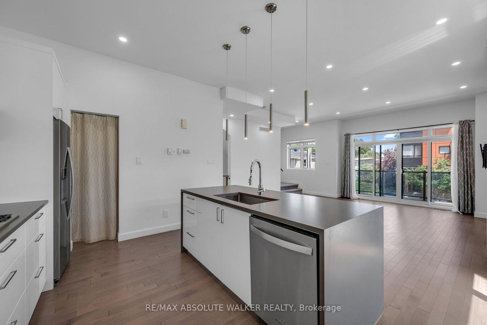 10 Chapleau Avenue • #A • Ottawa, ON photo 18
