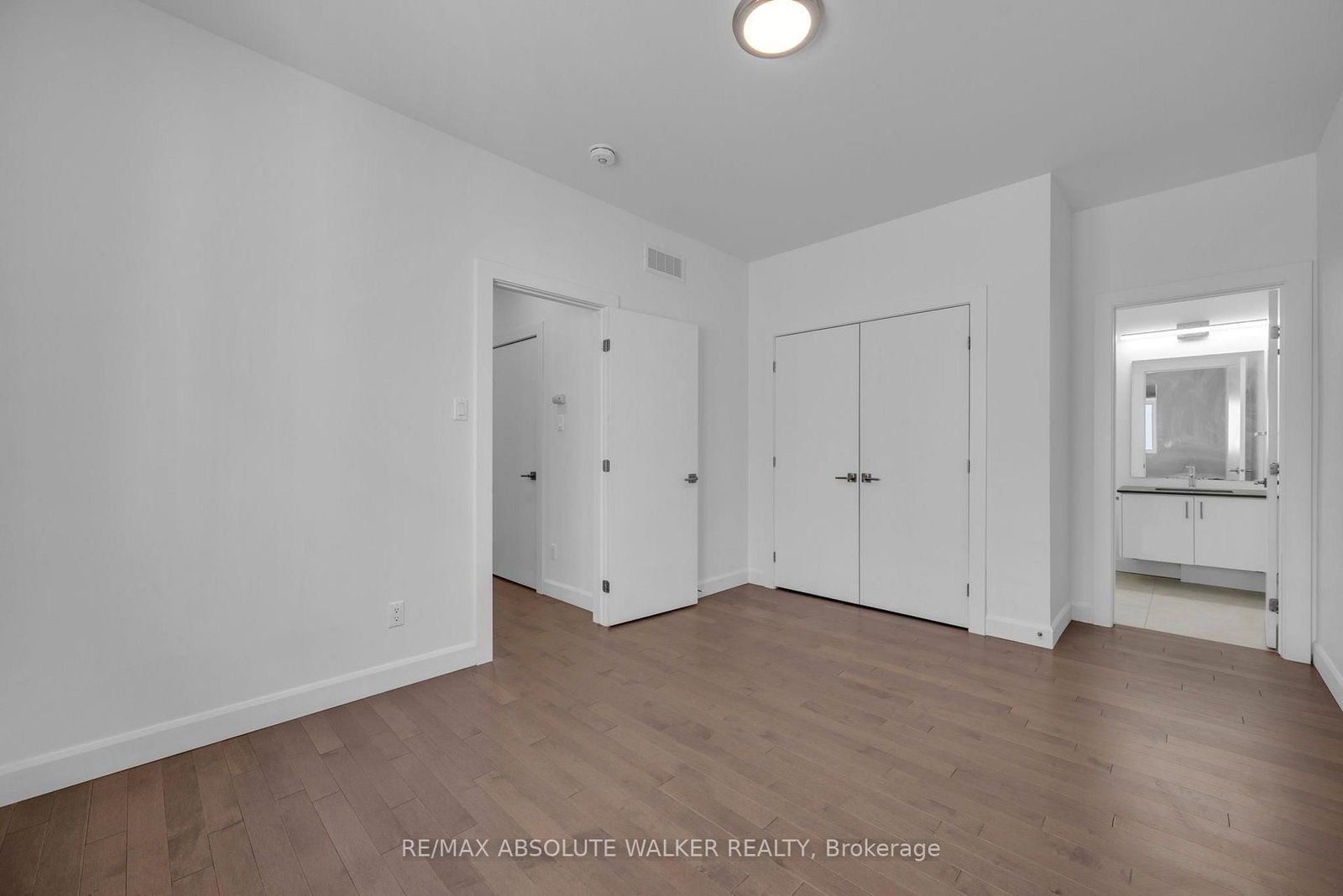10 Chapleau Avenue • #A • Ottawa, ON photo 23