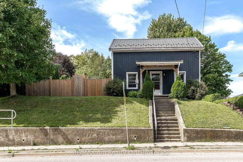 158 James Street N