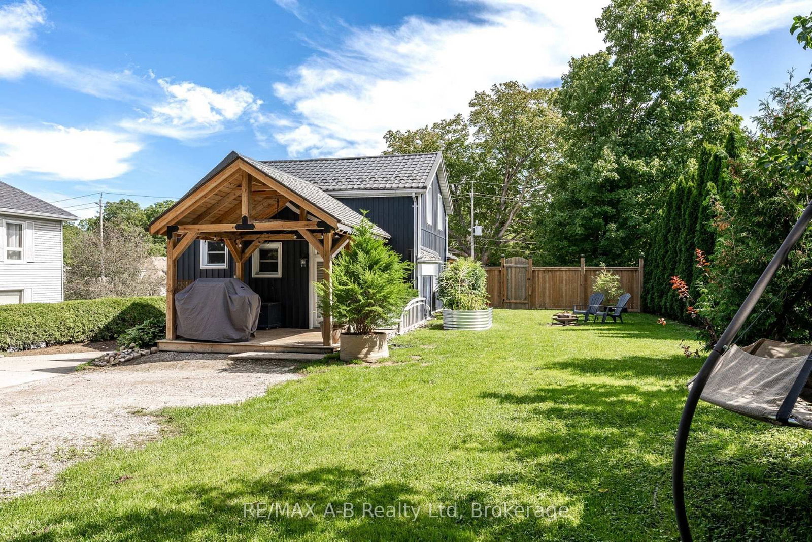 158 James Street N • St. Marys, ON photo 36