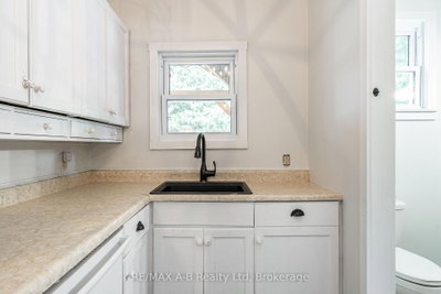 158 James Street N • St. Marys, ON photo 9