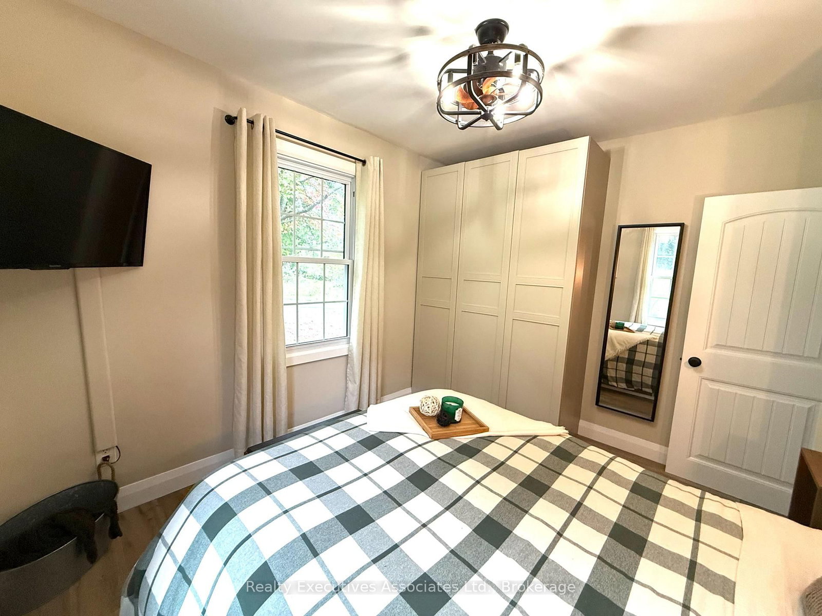 909 Mount Pleasant Road • Cavan Monaghan, ON photo 11