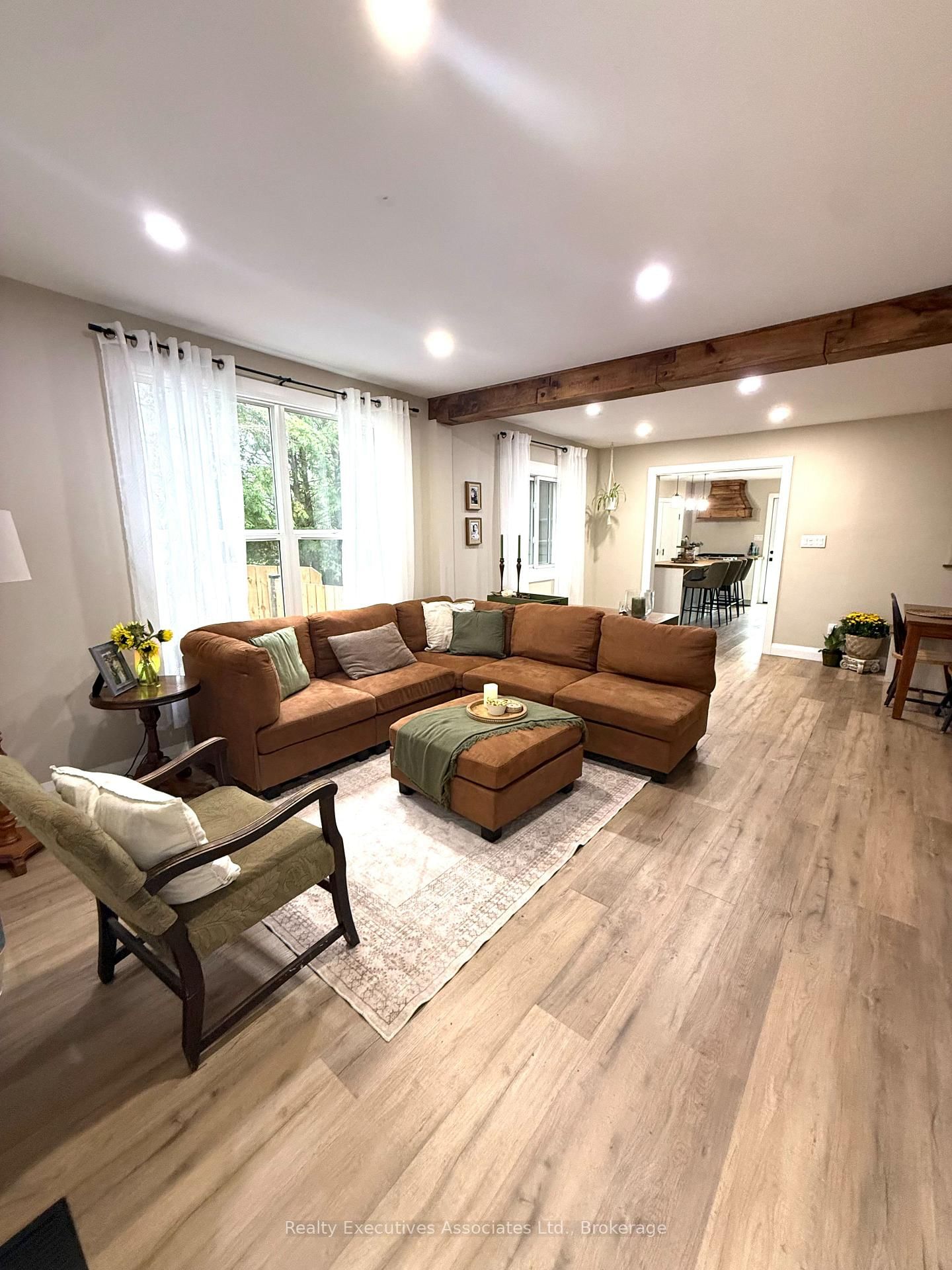 909 Mount Pleasant Road • Cavan Monaghan, ON photo 4