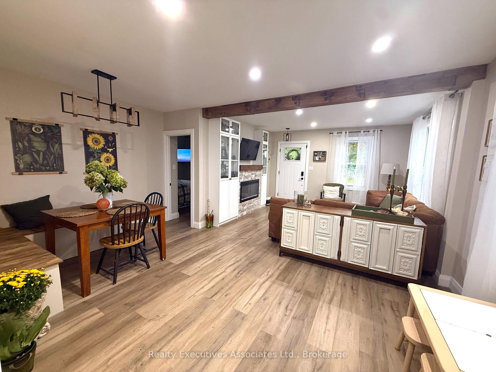 909 Mount Pleasant Road • Cavan Monaghan, ON photo 5