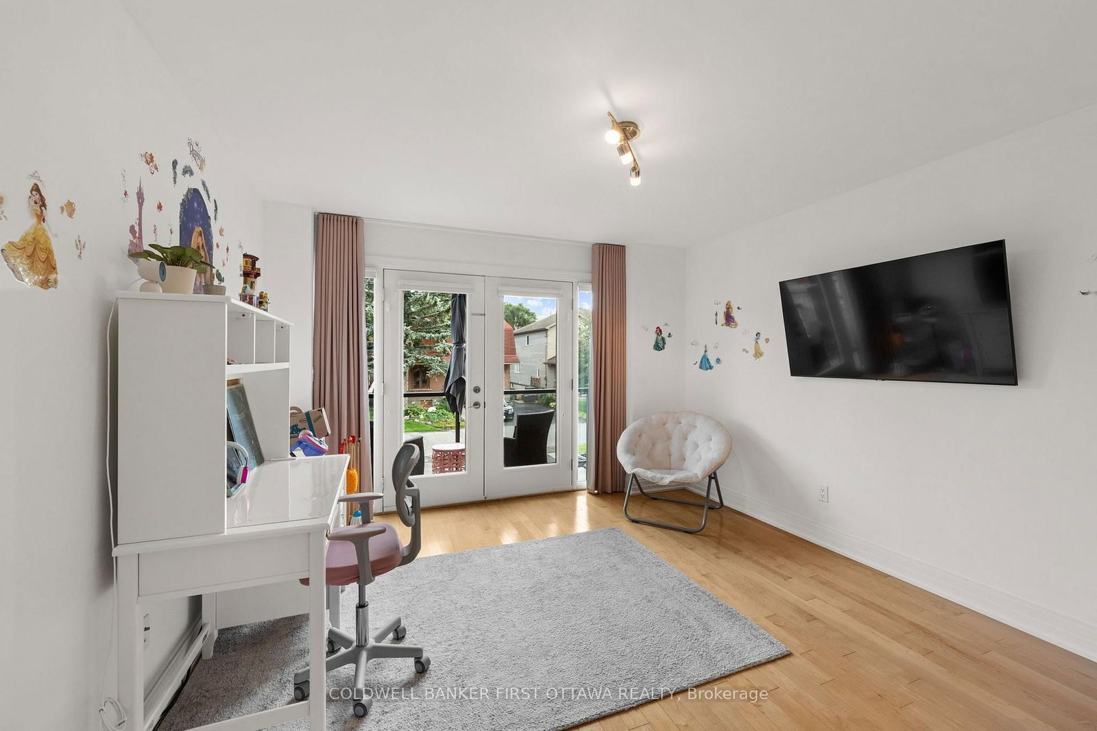 155 Nora Street • Ottawa, ON photo 9