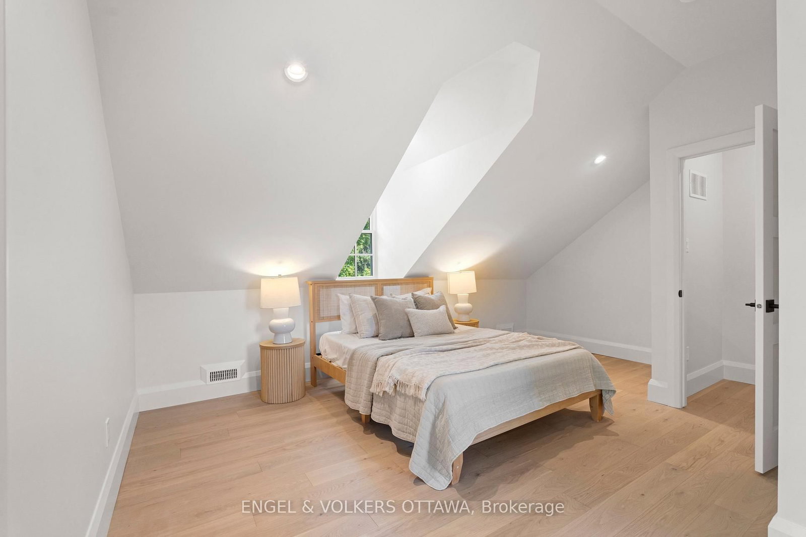 71 Thomas Street • Ottawa, ON photo 28