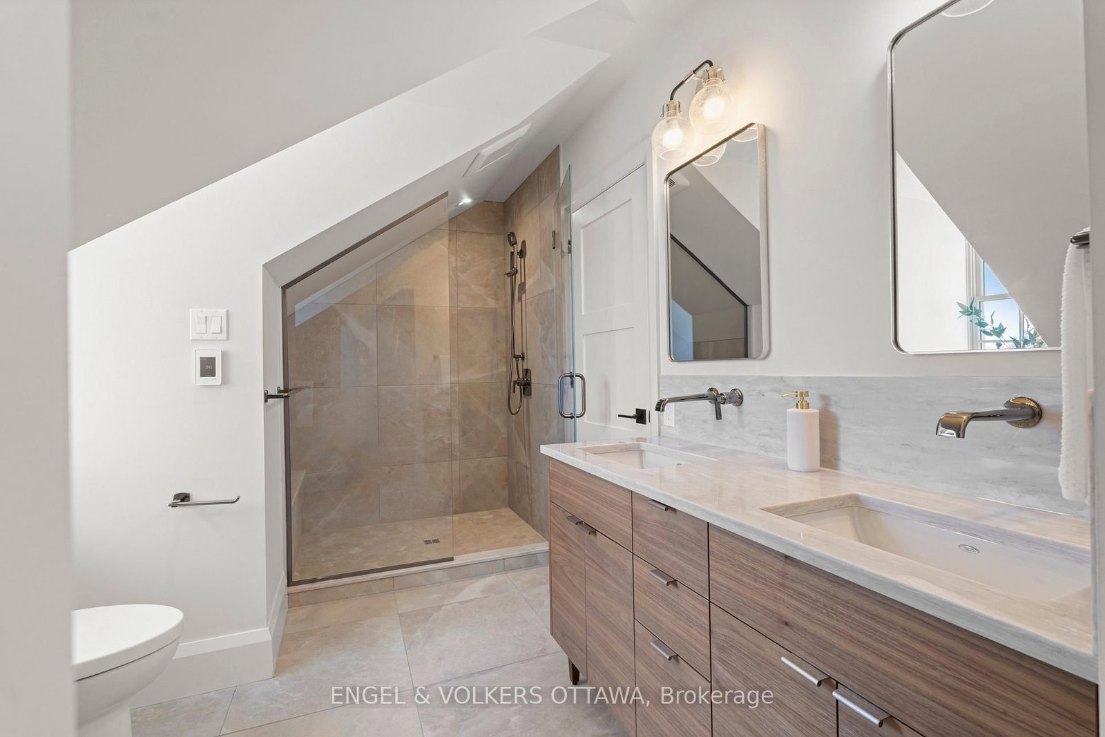 71 Thomas Street • Ottawa, ON photo 32