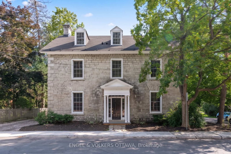 35 Mackay Street