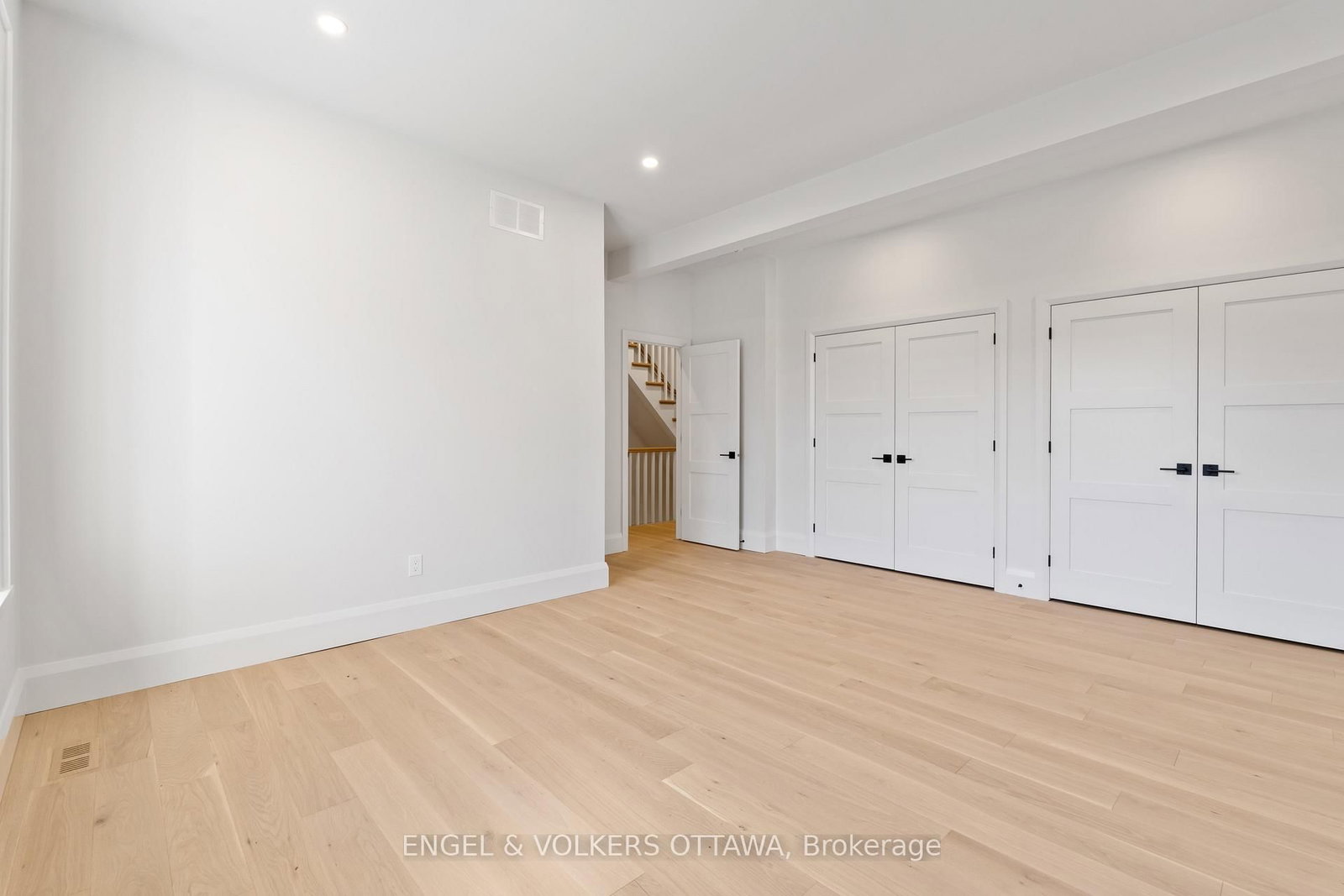 35 Mackay Street • Ottawa, ON photo 23