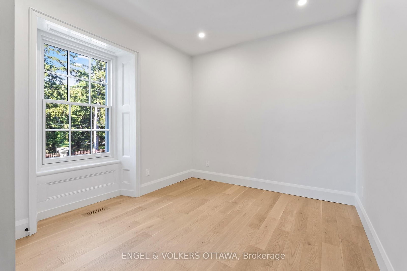 35 Mackay Street • Ottawa, ON photo 25