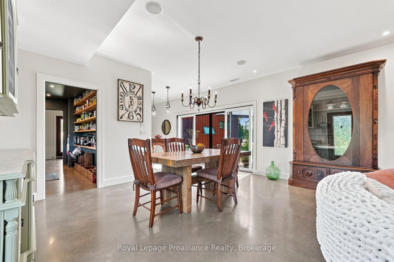 3646 County Road 8 • Prince Edward County, ON photo 14