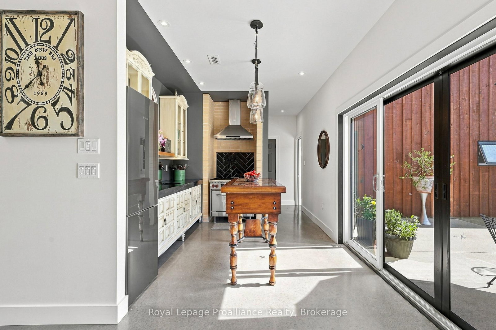 3646 County Road 8 • Prince Edward County, ON photo 17