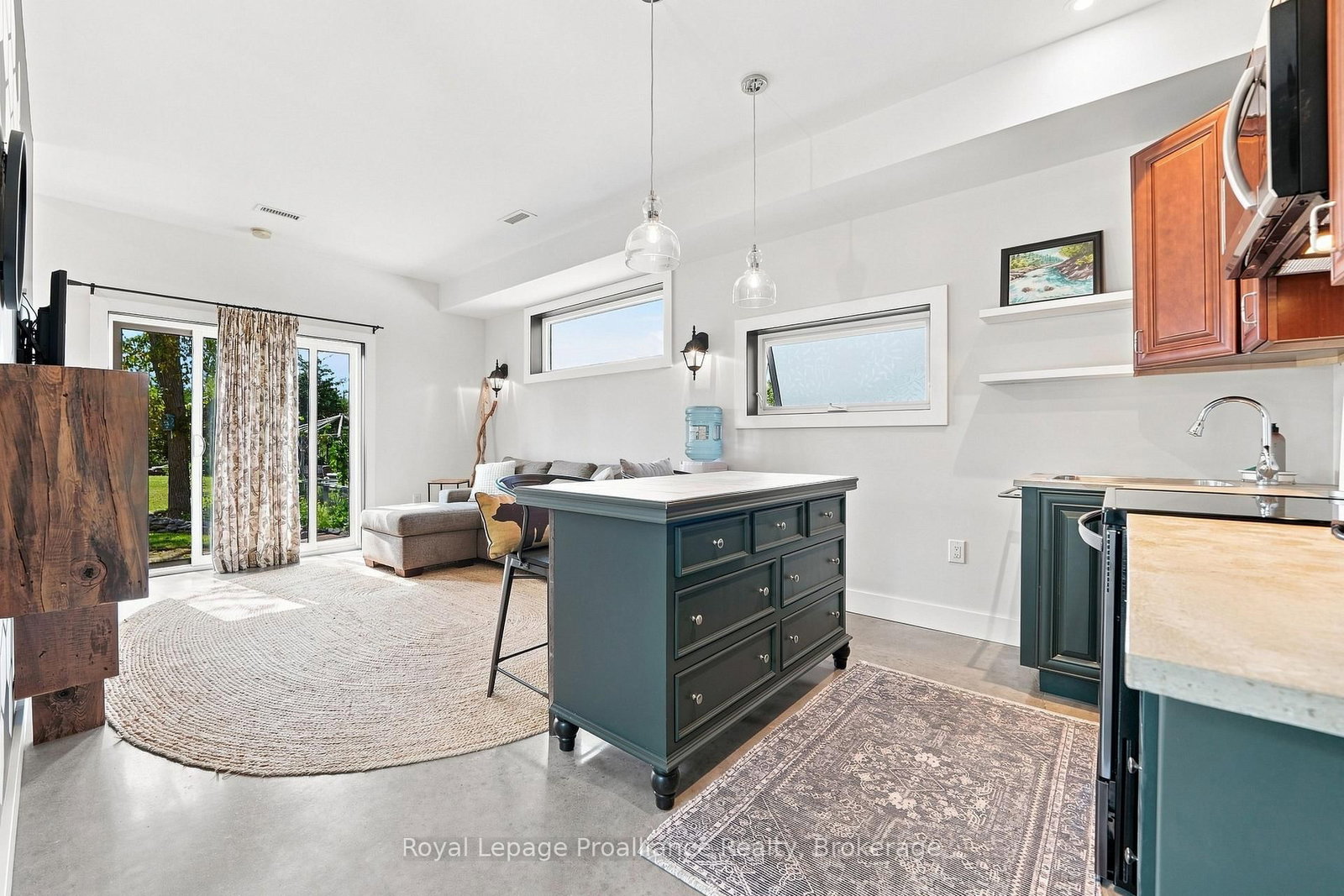 3646 County Road 8 • Prince Edward County, ON photo 32