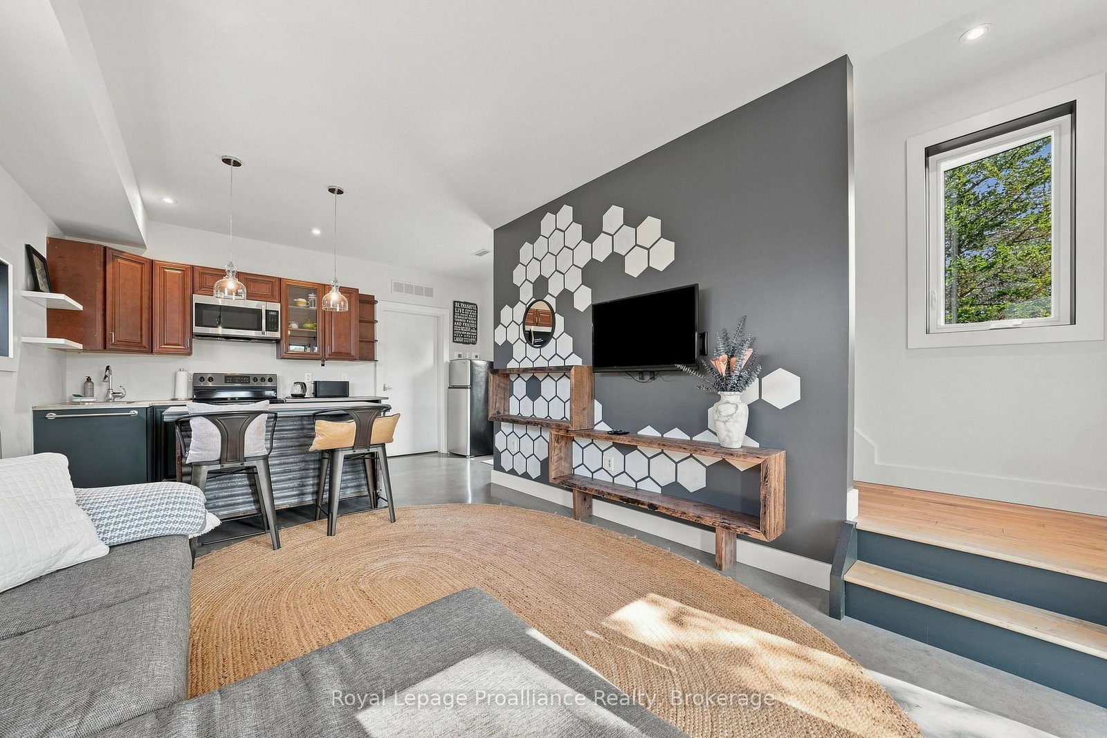 3646 County Road 8 • Prince Edward County, ON photo 34