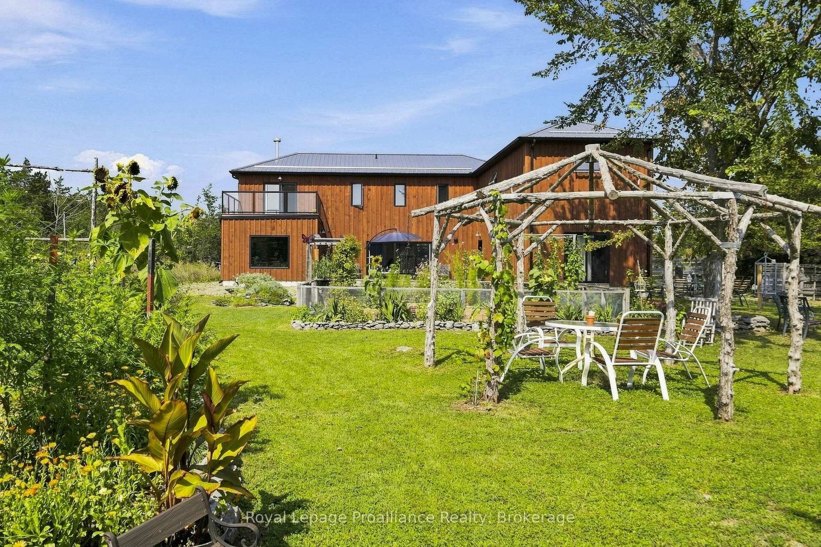 3646 County Road 8 • Prince Edward County, ON photo 42