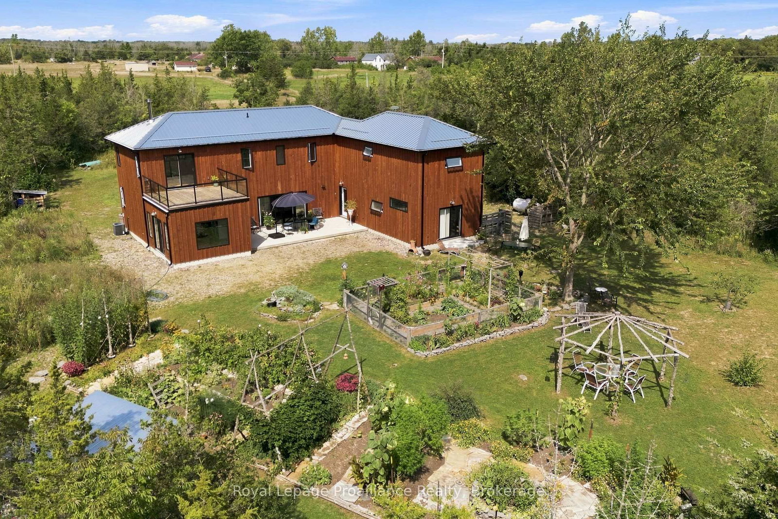 3646 County Road 8 • Prince Edward County, ON photo 7