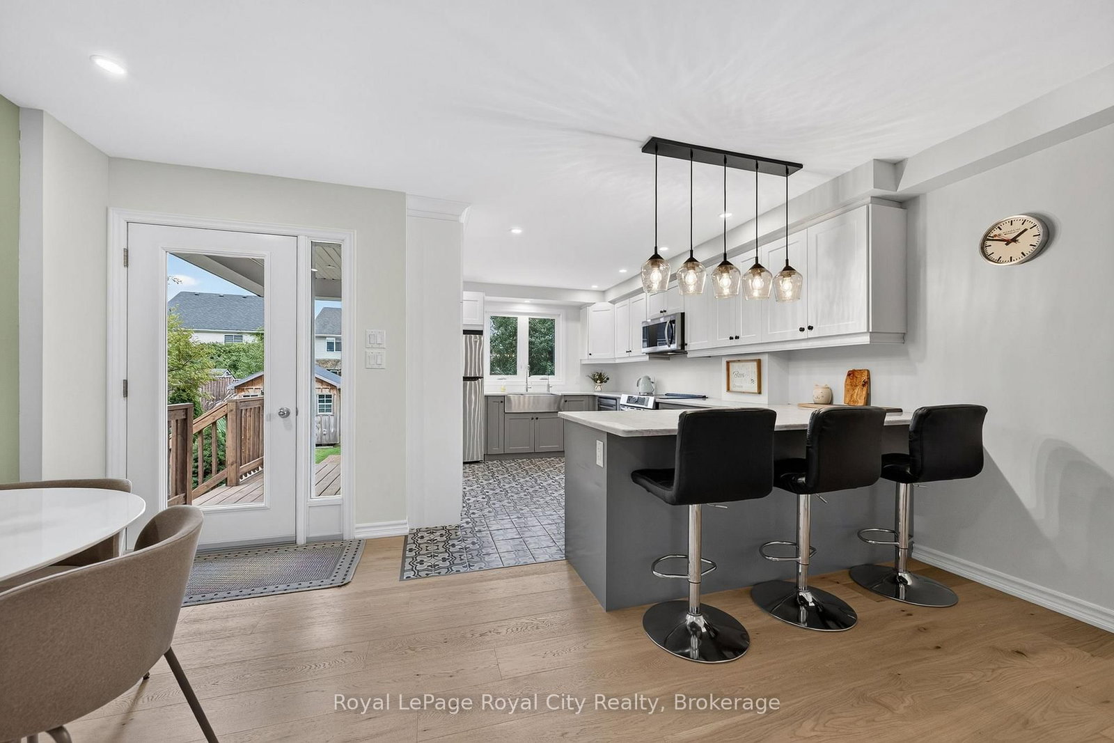 12 Southcreek Trail • Guelph, ON photo 17