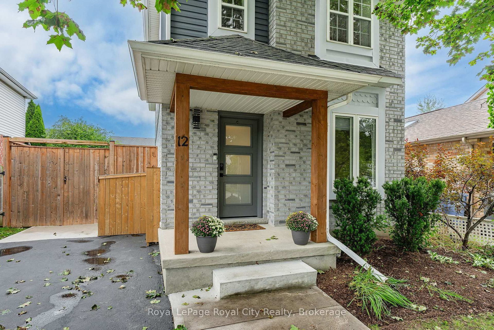 12 Southcreek Trail • Guelph, ON photo 2