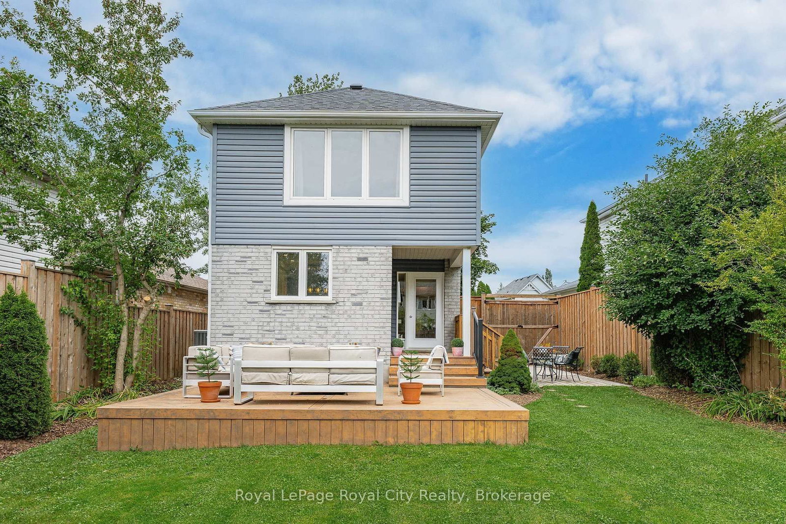 12 Southcreek Trail • Guelph, ON photo 43
