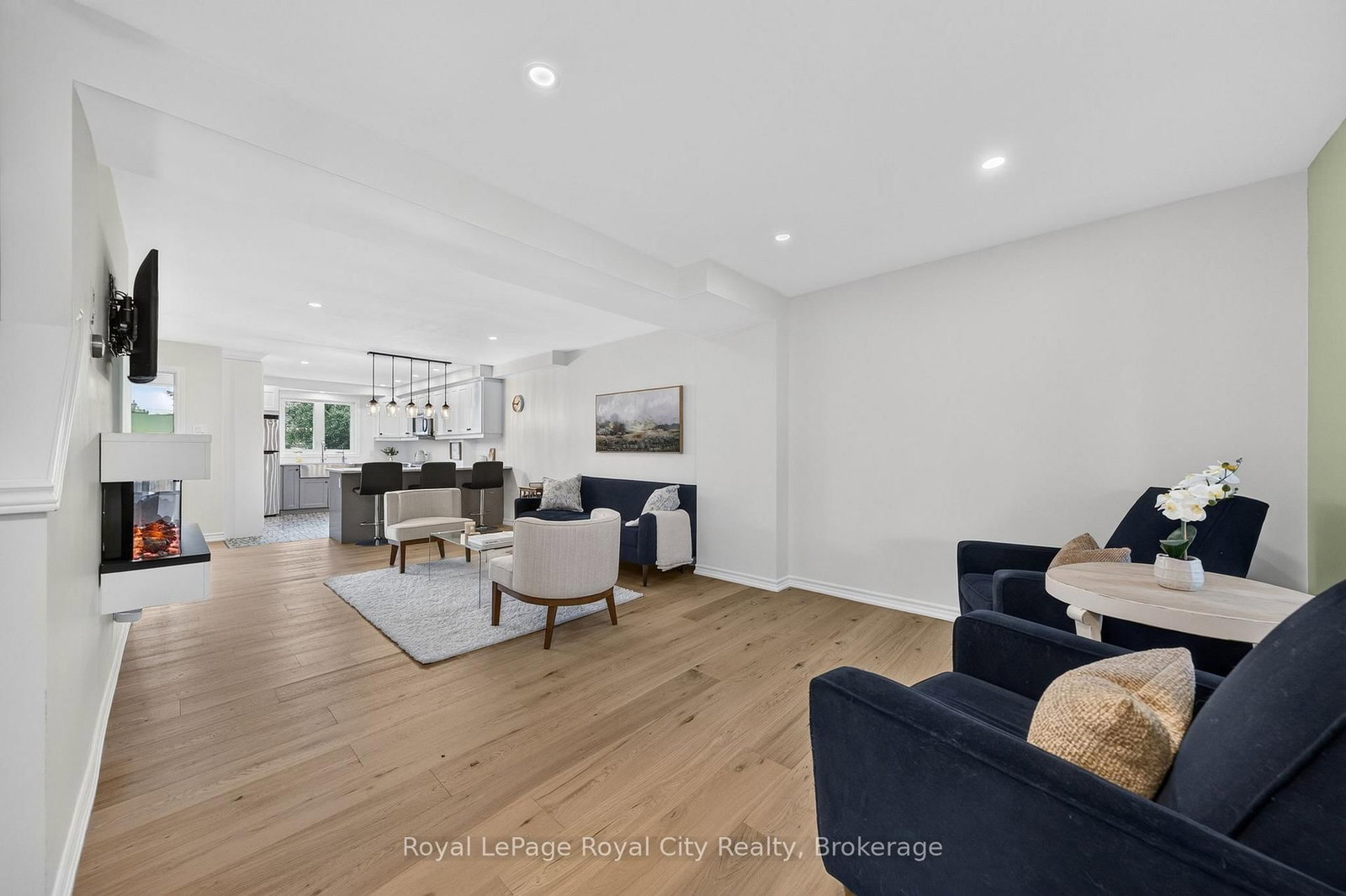 12 Southcreek Trail • Guelph, ON photo 5