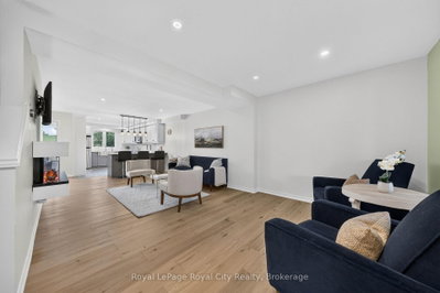 12 Southcreek Trail • Guelph, ON photo 5