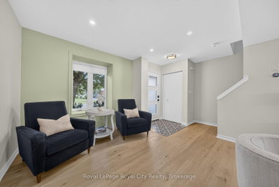 12 Southcreek Trail • Guelph, ON photo 6