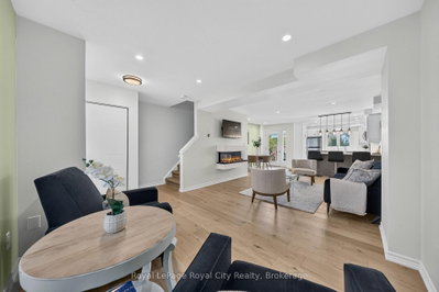12 Southcreek Trail • Guelph, ON photo 7
