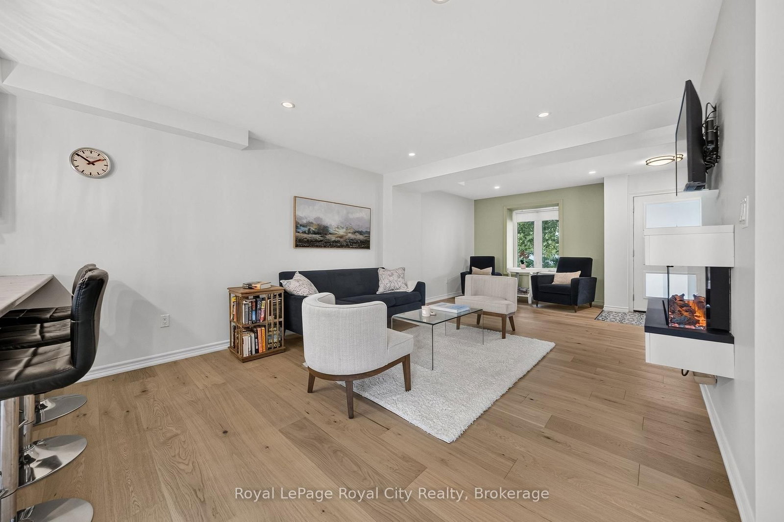 12 Southcreek Trail • Guelph, ON photo 9