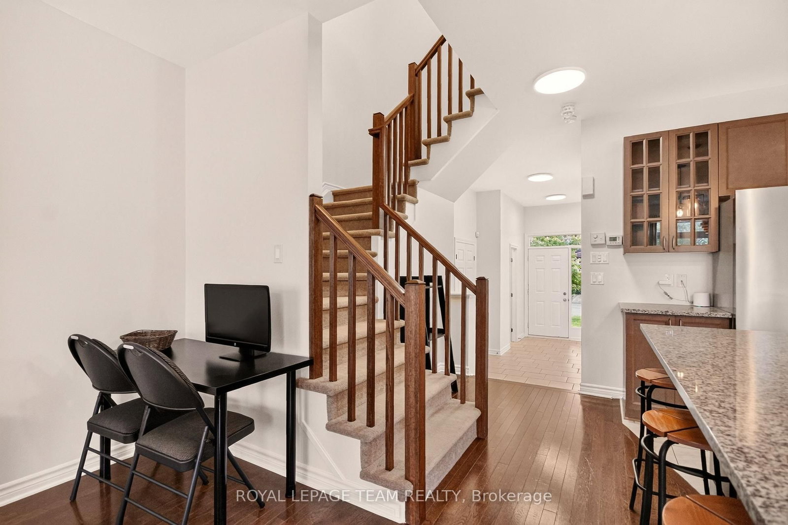 328 WARMSTONE Drive • Ottawa, ON photo 13