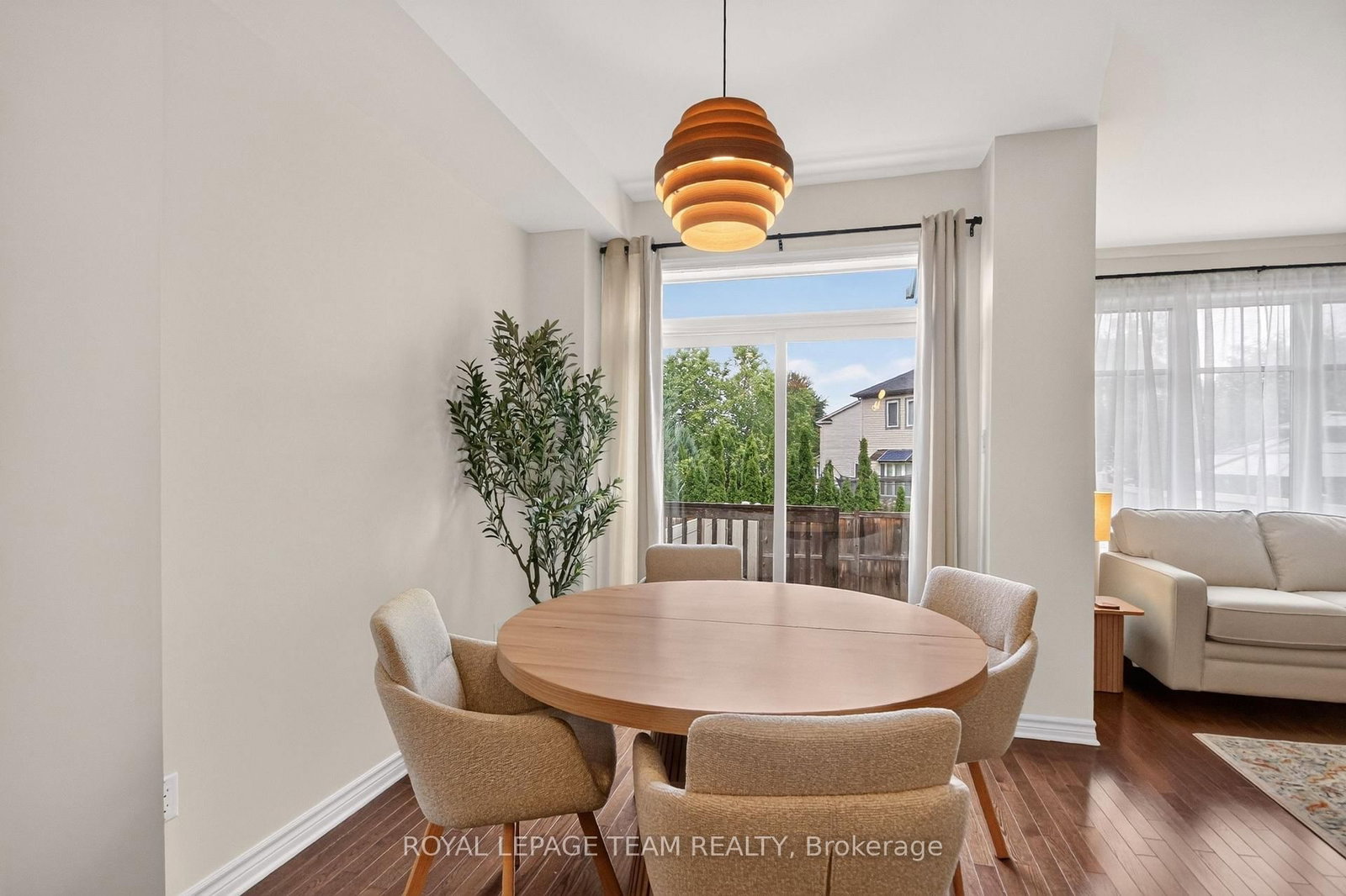328 WARMSTONE Drive • Ottawa, ON photo 14