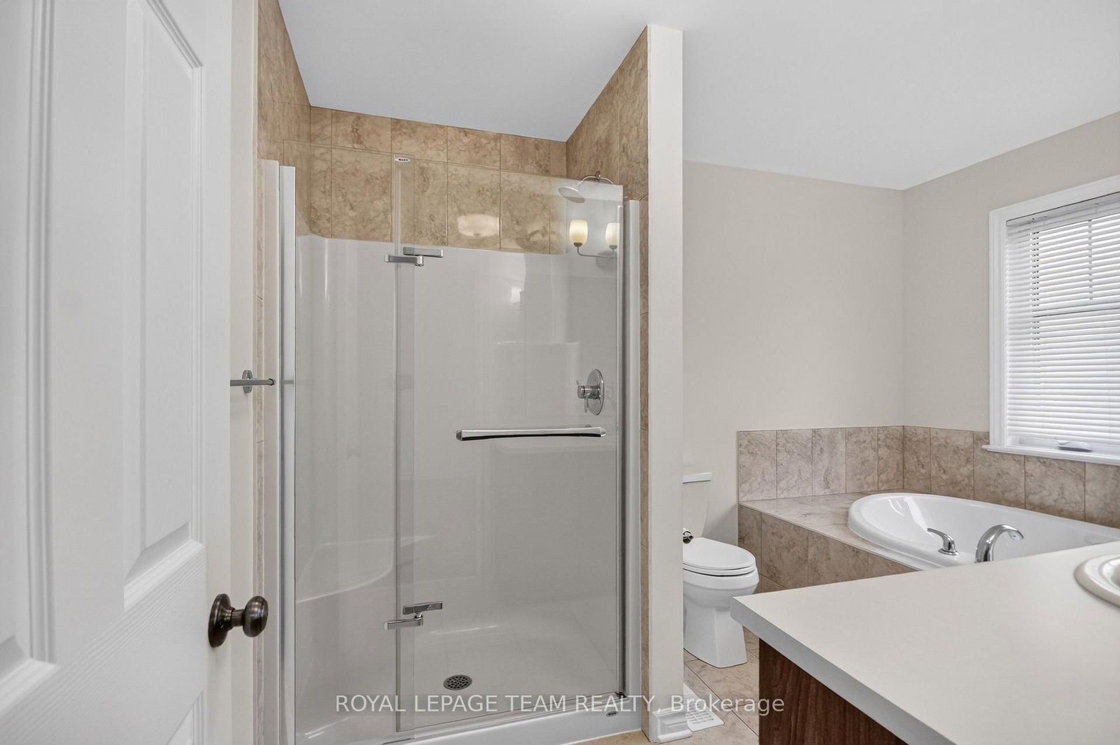 328 WARMSTONE Drive • Ottawa, ON photo 31